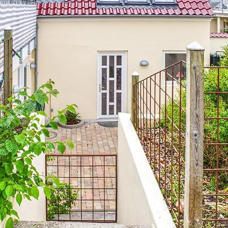 Lovely In With Kitchen