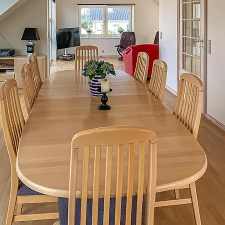 Lovely In With Kitchen